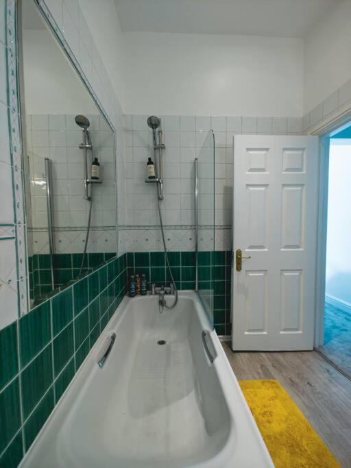 New Marylebone Gem/One Bedroom Лондон Экстерьер фото